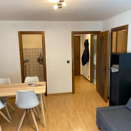 Cozy For 4 People Lägenhet *